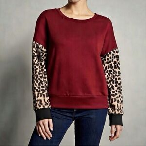 Tecrew Wine Colored Top with Animal Print Sz Large